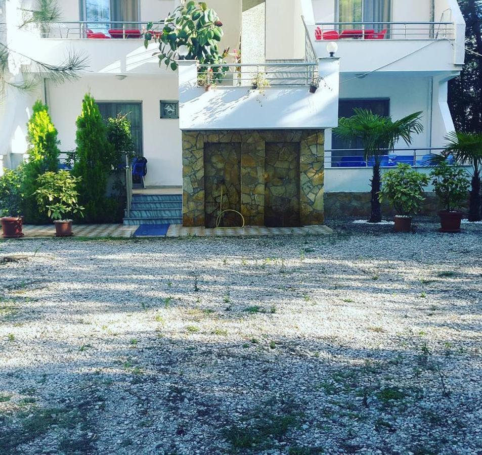 Aparthotel Vila Tufi Velipojë Exterior foto