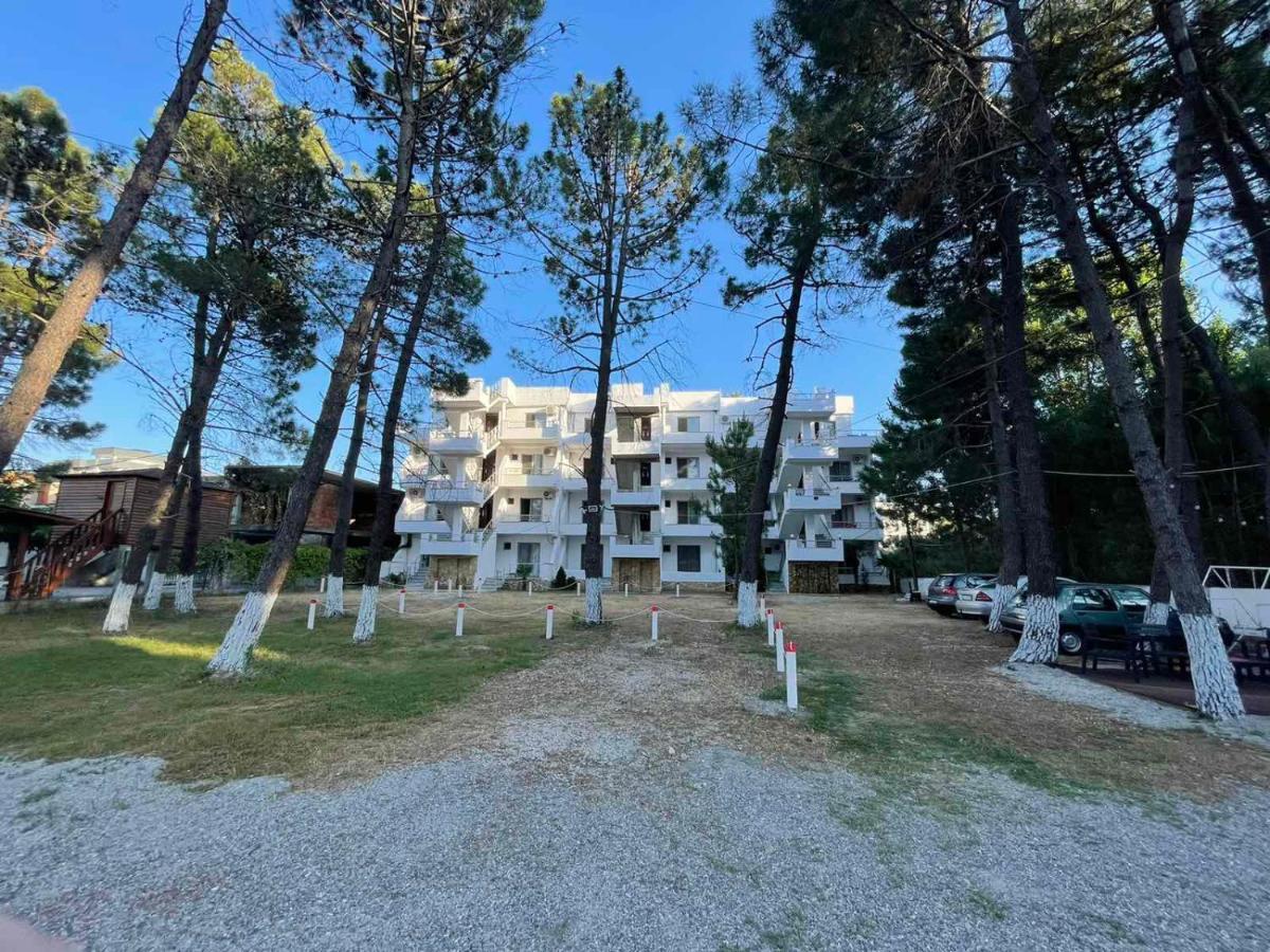 Aparthotel Vila Tufi Velipojë Exterior foto