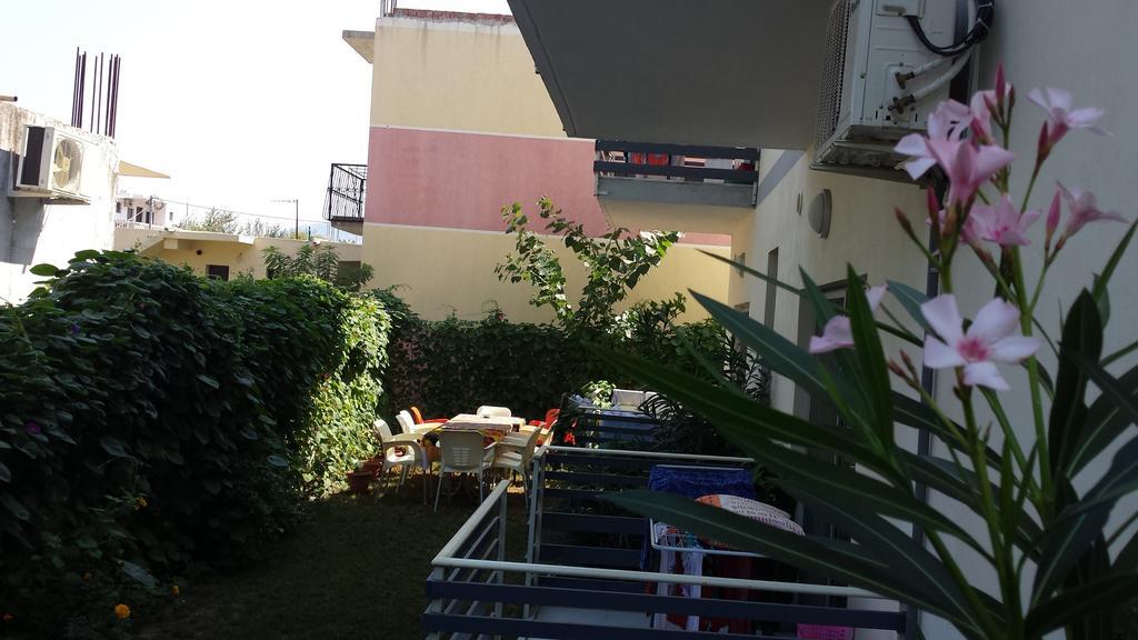 Aparthotel Vila Tufi Velipojë Exterior foto