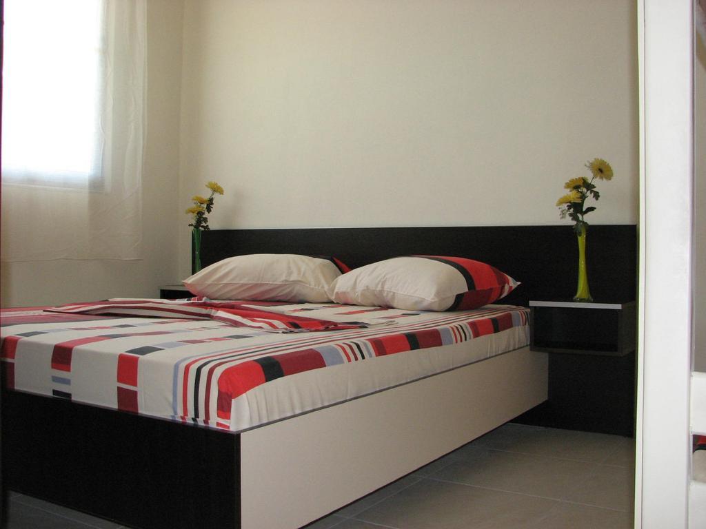Aparthotel Vila Tufi Velipojë Zimmer foto