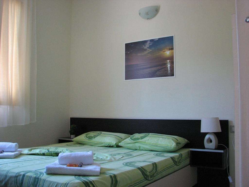 Aparthotel Vila Tufi Velipojë Exterior foto